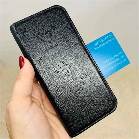 Luxe2.0 Louis Vuitton iPhone Folio Hack 